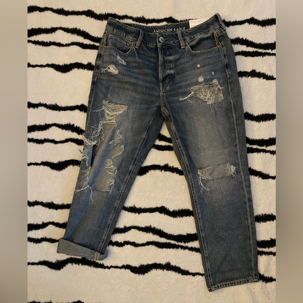 America Eagle Distressed Jeans